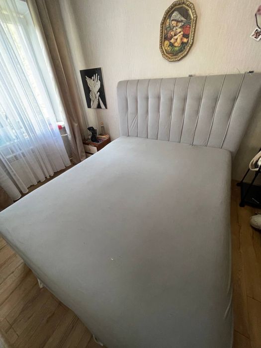 Продам ліжко з матрацом