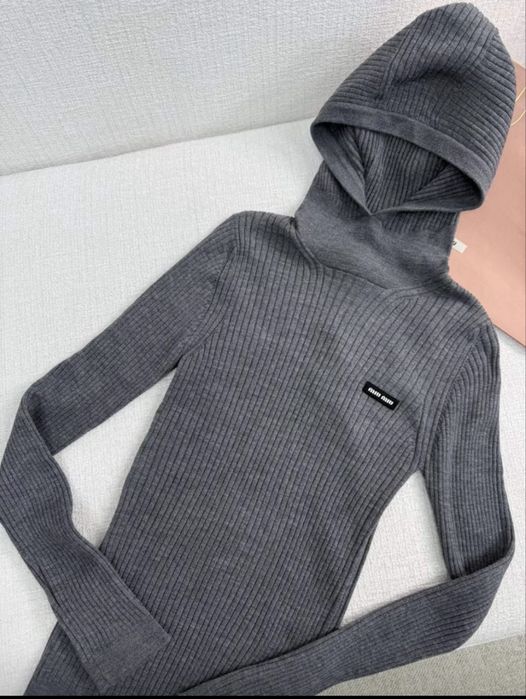 Комплект костюм леггинсы и кофта шерсть бренд