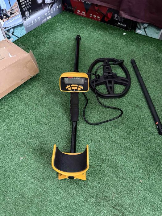 Металошукач Raider 400. Металлоискатель Ace