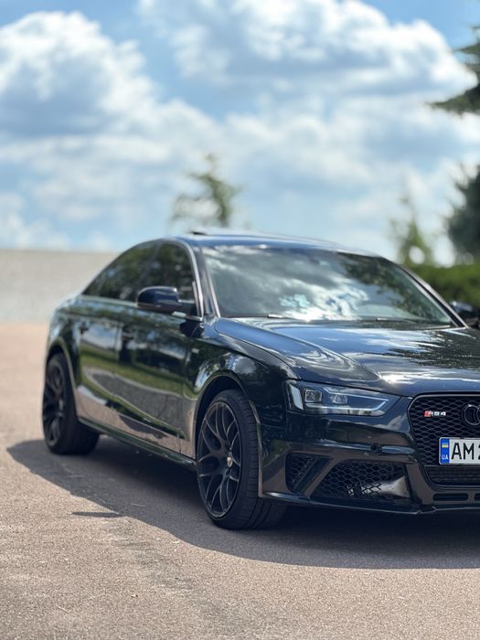 Продам Audi A4 B8