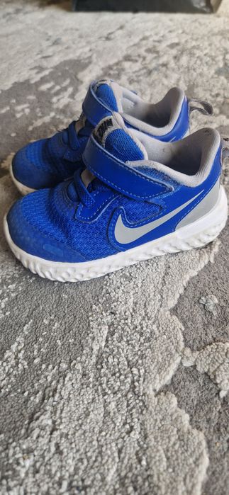 Nike Revolution niebieskie r. 21