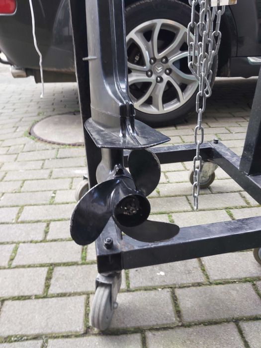 Sprzedam  silnik zaburtowy spalinowy