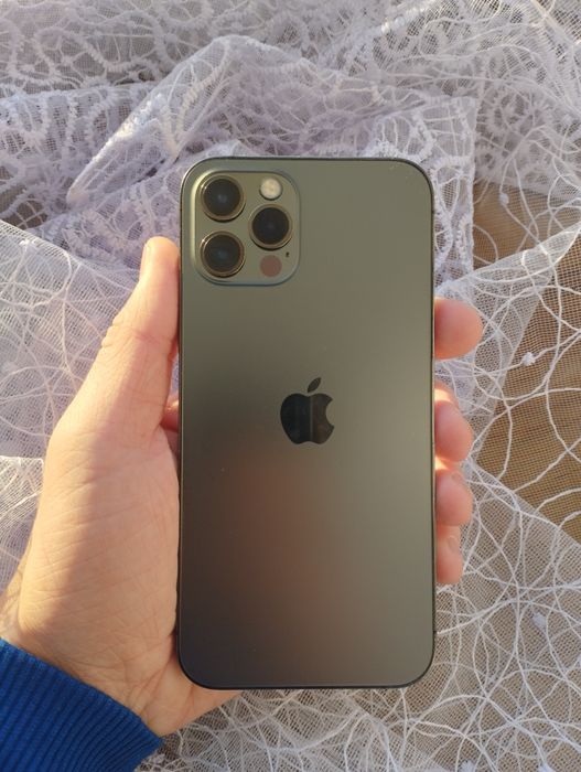 продам Айфон 12 про