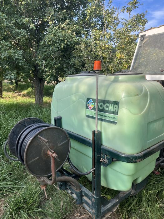 Pulverizador rocha  350 litros
