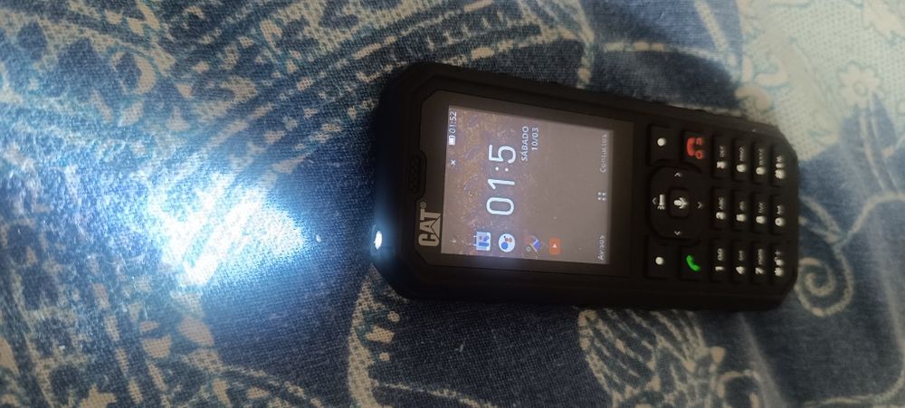 CAT B35 em excelente estado