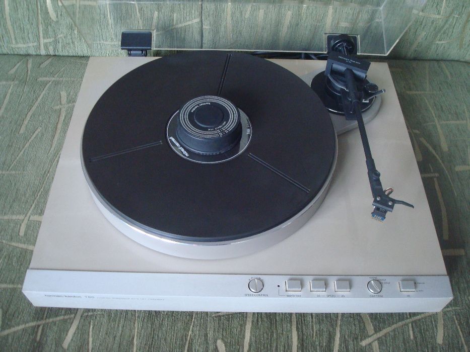 Продам проигрыватель пластинок