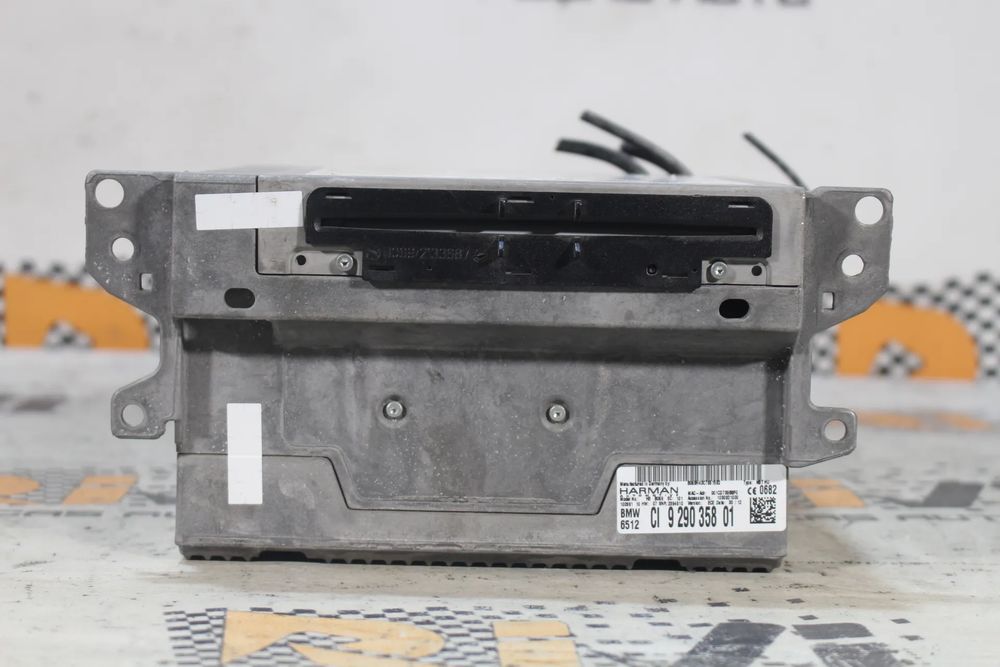 Rádio / auto-rádio BMW 5 (F10)