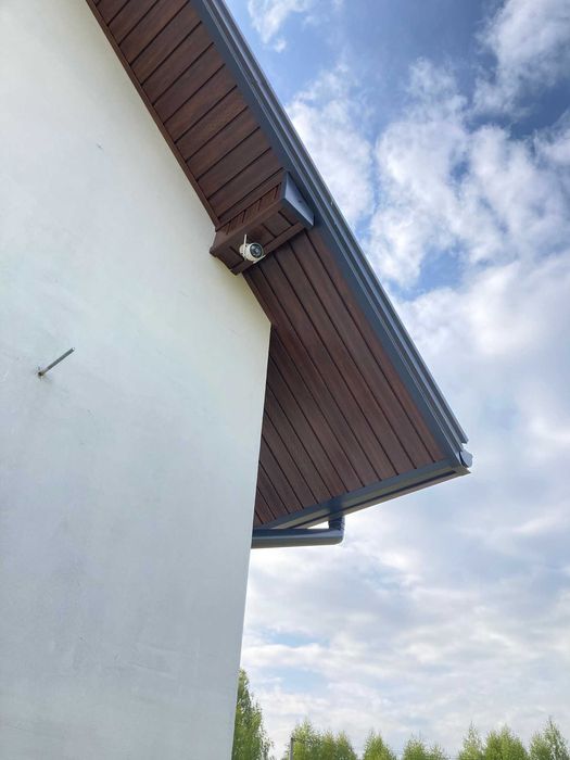 Podbitka Dachowa Montaż Podbitka PCV Drewniana