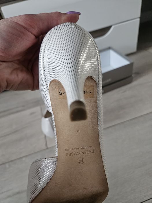 Szpilki Nowe Peter Kaiser rozmiar 39.5