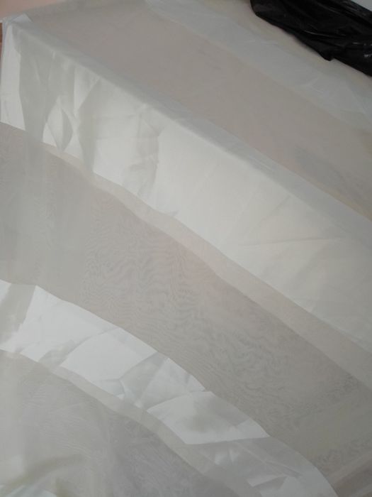 Firana  niemiecka ecru materiał 35 m bierzące w beli