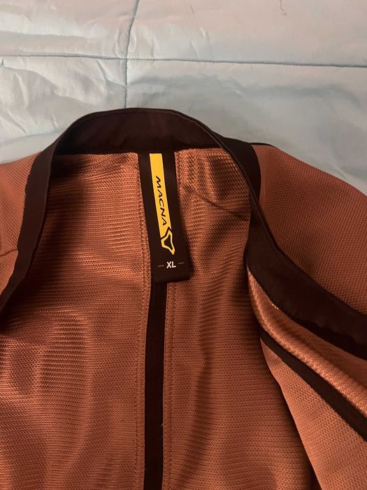 Casaco Macna Airburst - Conforto e ventilação para longas viagens