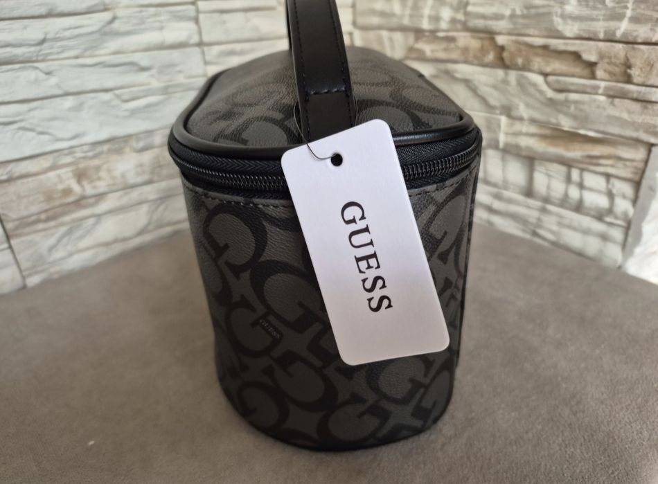 Kosmetyczka Damska Kuferek Guess