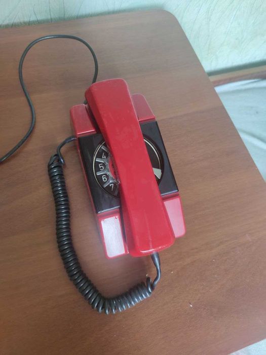 Стационарные и радиотелефоны Telkom RWT, Atlinks и Phillips CD 130