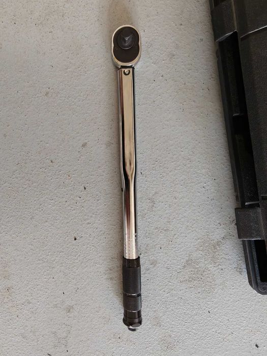 Klucz dynamometryczny 1/2 28-210Nm FALCON