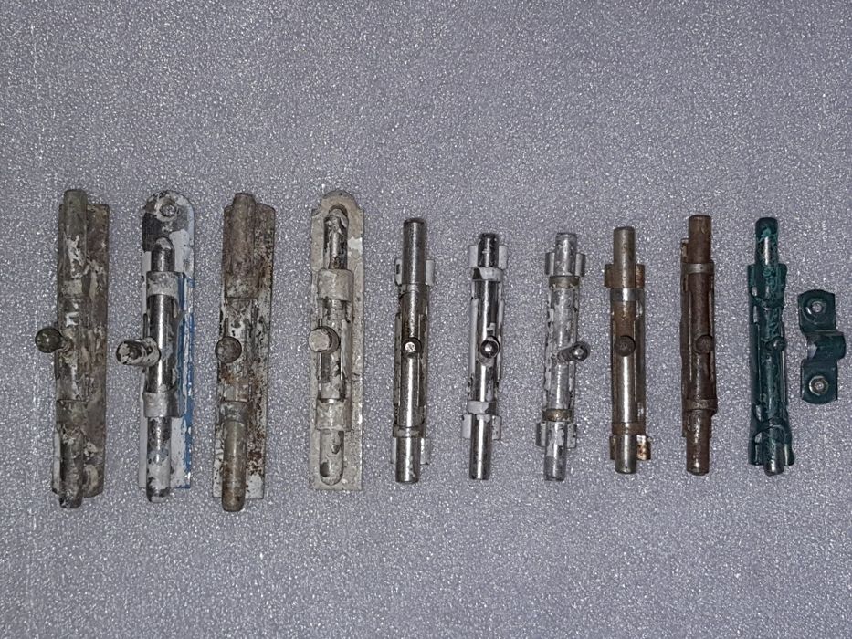 Шпінгалет дверний або віконний б/у.