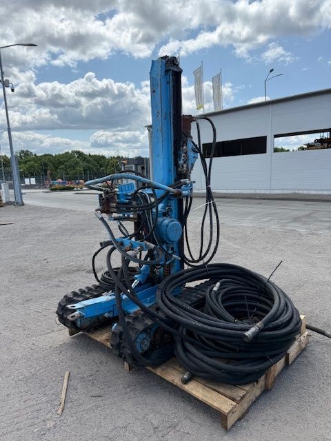 wiertnica podwozie z masztem kompletne i głowicą bez silnika