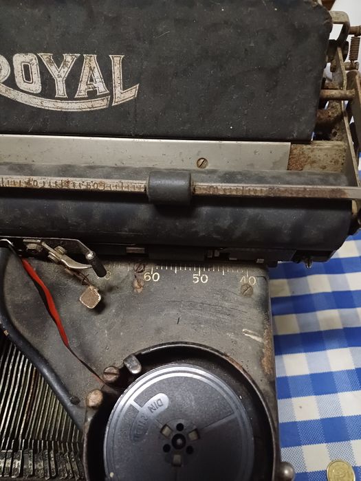 Máquina de escrever Royal