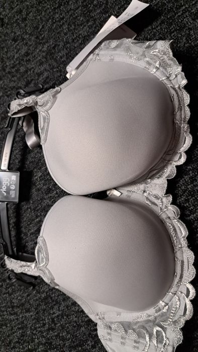 Biustonosz triumph 75E, szary spacer cup