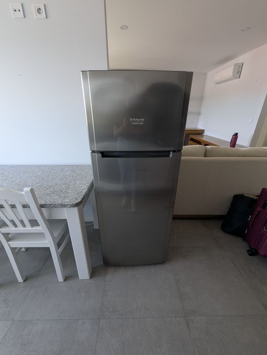 Frigorífico ariston hotpoint (negociável)