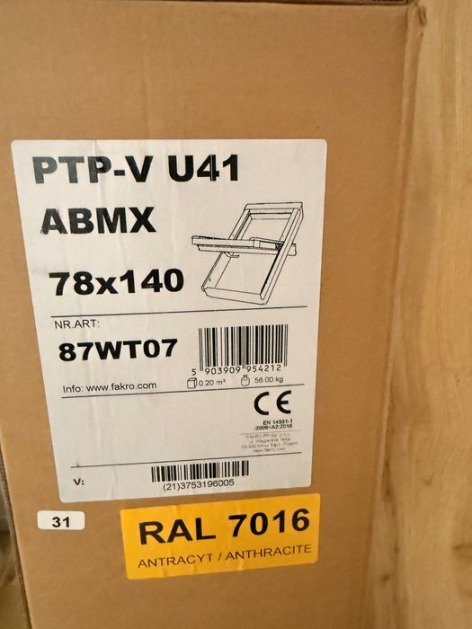 Fakro okno dachowe z roletą na pilota  78x140
