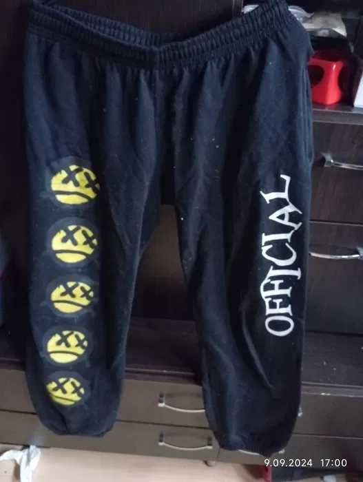 Dwa worki ubrań męskich