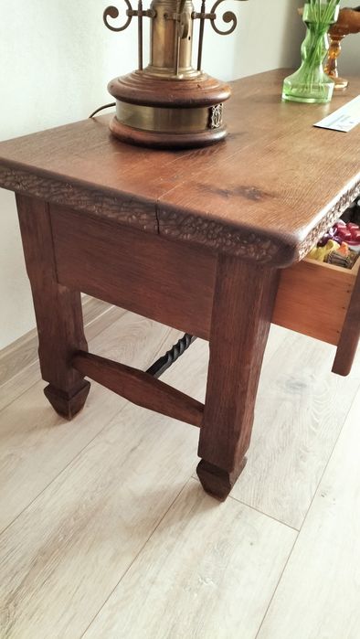 Stary stół drewniany dębowy z szufladami i kutymi elementami