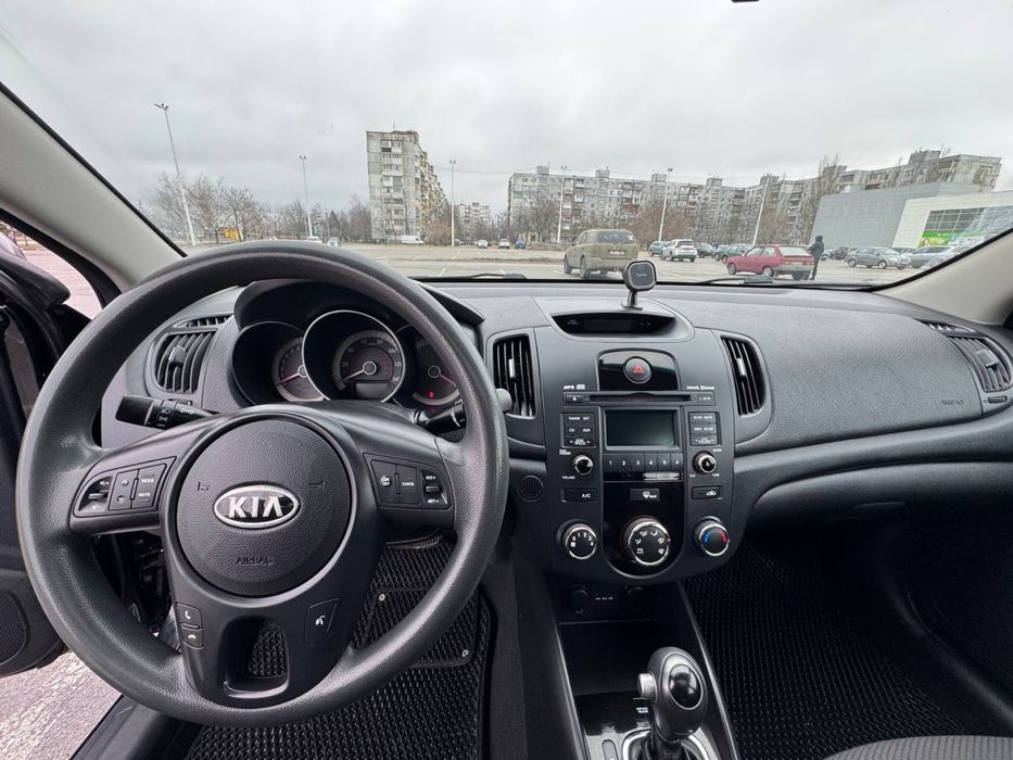 Kia Forte (Cerato) 2.0. 2012
