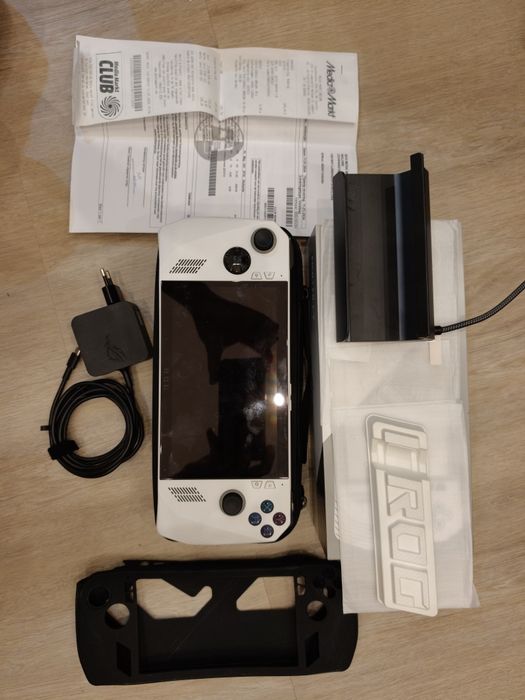 ROG Ally Z1 Extreme Dock Mala Película Caixa