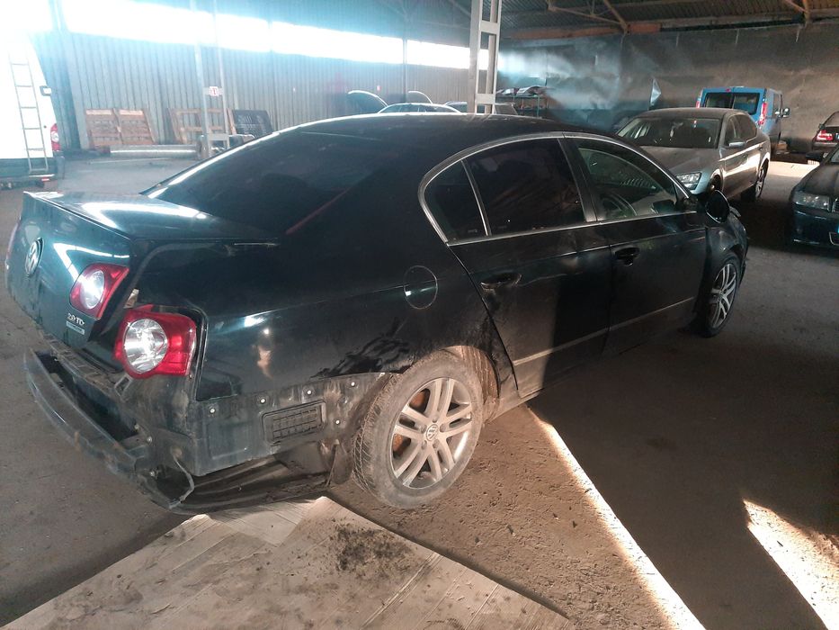 Volkswagen Passat B6 sedan lampa tyl