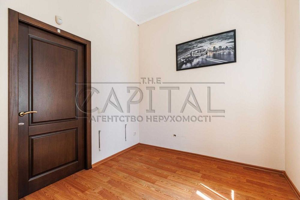 Продаж офісу, вул. Оболонська, метро Тараса Шевченка