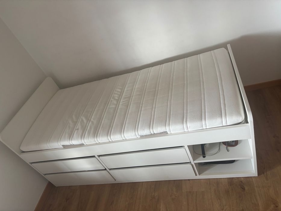 Cama solteiro Branca