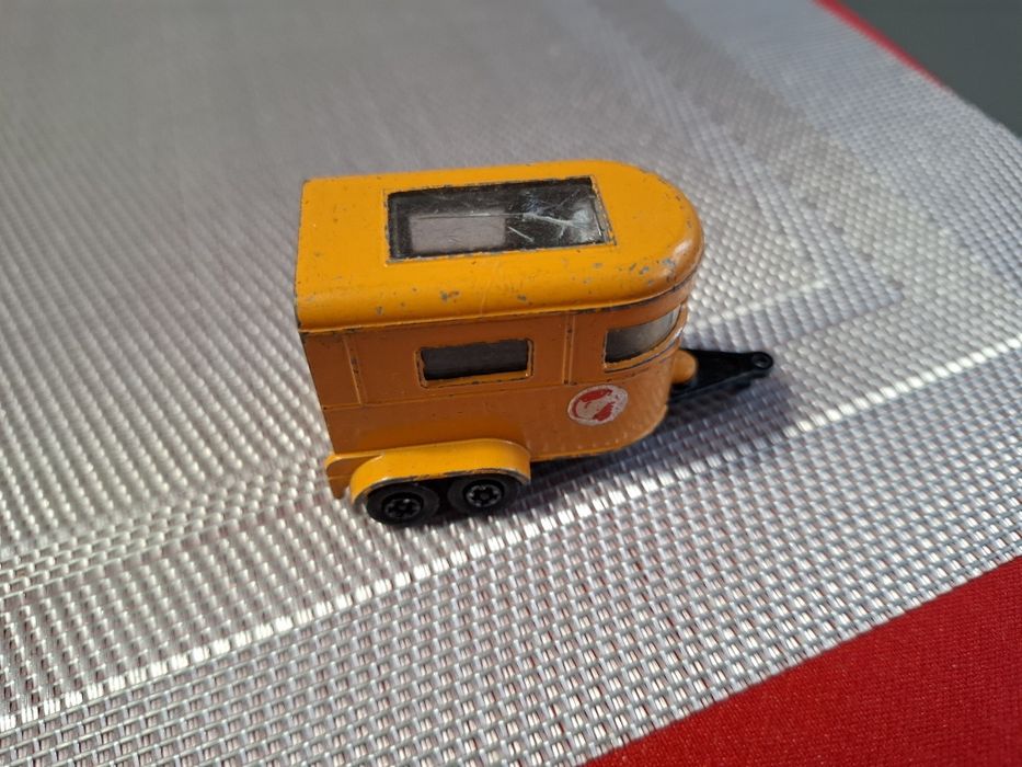 Matchbox pony trailer model samochodu