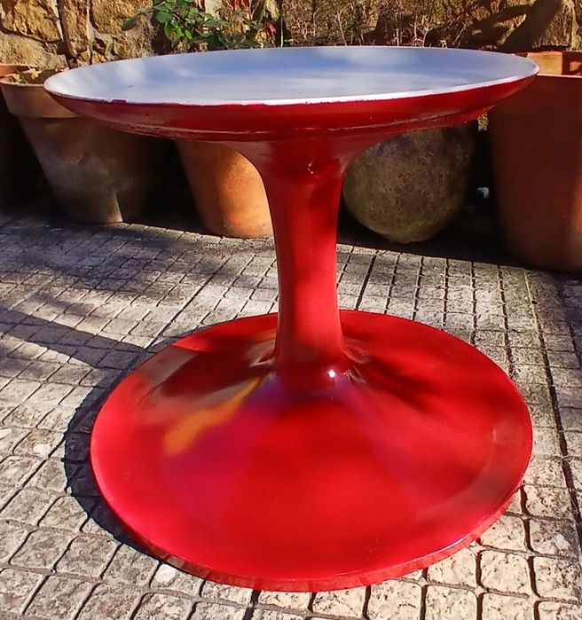 Mesa em fibra para exterior