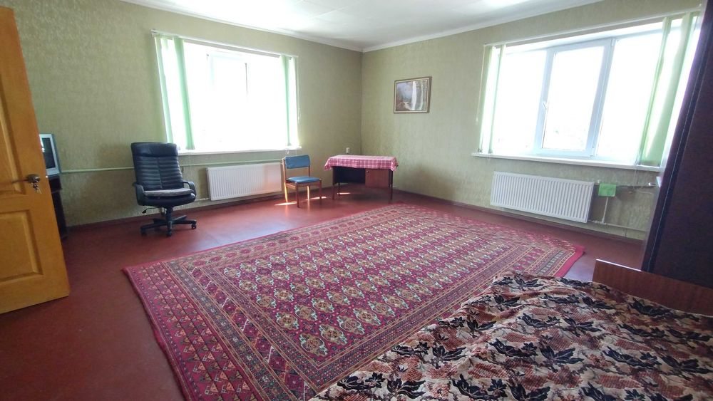 Здається кімната 20м2 в центрі, всі зручності, для хлопця, чоловіка.