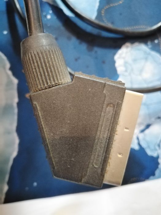 Vendo cabo para TV e vídeo64354215132290122