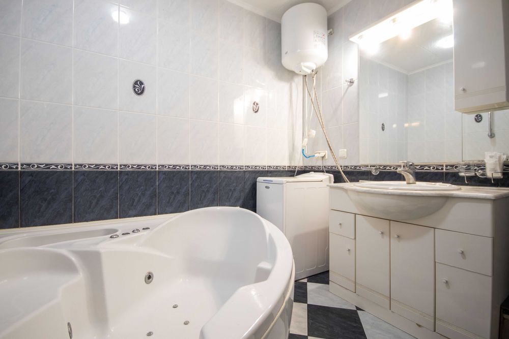 Посуточная аренда 2-комнатной квартиры м. Майдан Независимости.