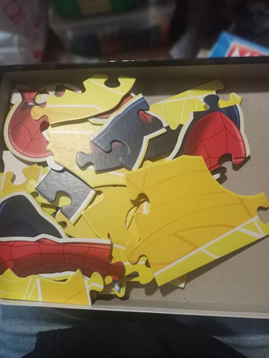 Układanka Spiderman świecąca w ciemności dekoracja na ścianę Trefl