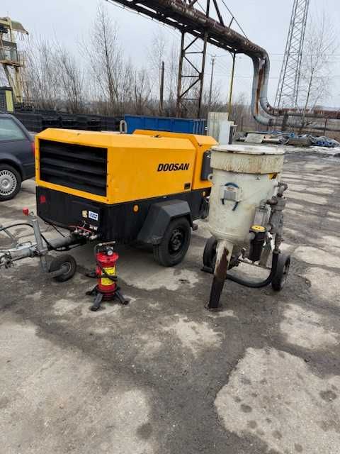 Komplet do piaskowania z kompresorem Doosan