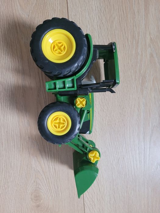 Traktor John Deere, rozkręcany, super autko zabawka koparka