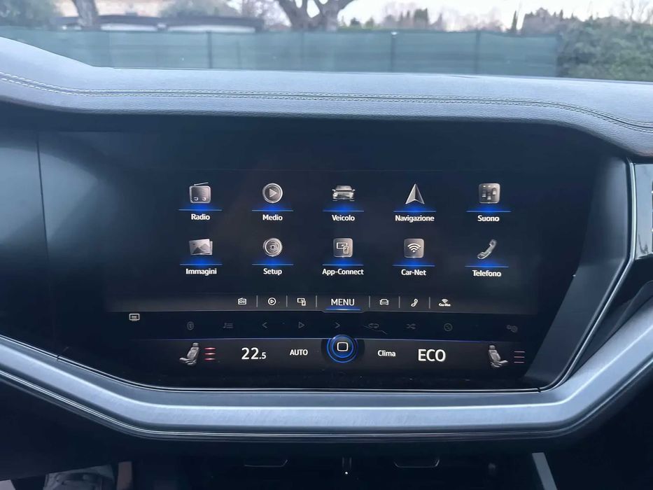 Volkswagen Touareg      2018