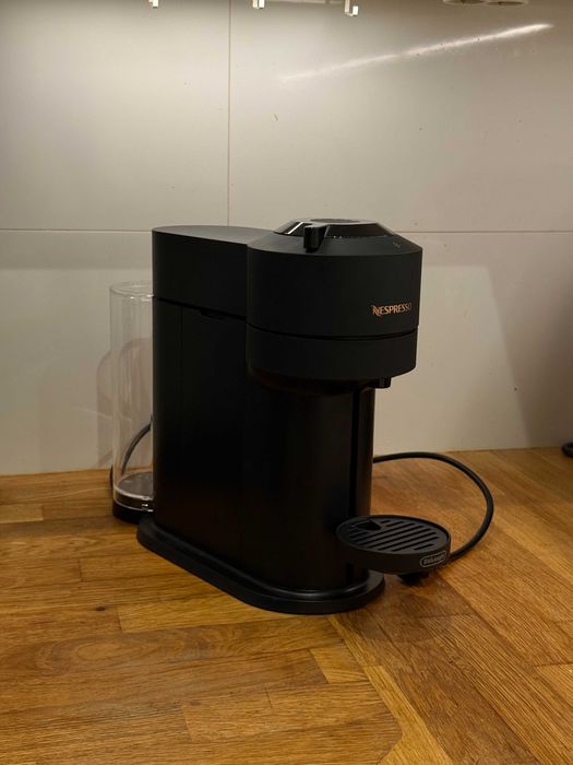 Ekspres DELONGHI Nespresso Vertuo Next ENV 120.BM Czarny + kapsułki