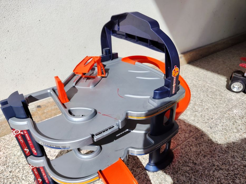 Pista de carros de brincar