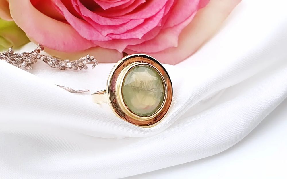 Złoty pierścionek z naturalnym Oliwinem  pr.585 (026p)