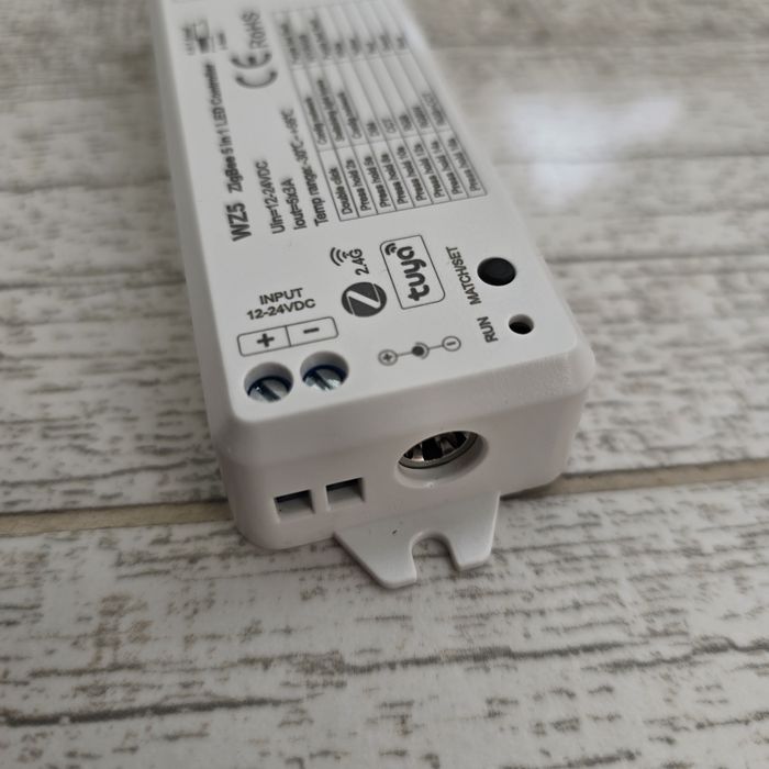 Розумний LED контролер Tuya Zigbee 5в1 WZ5 12-24V RGB CCT DIM