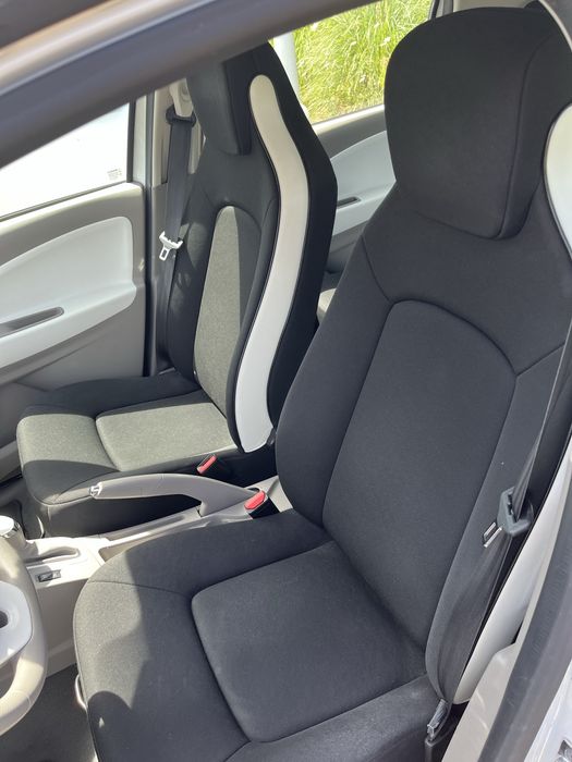 Renault Zoe 2018 – 37.000km – Bateria Própria – Carregamento Rápido AC 43kW – Impecável