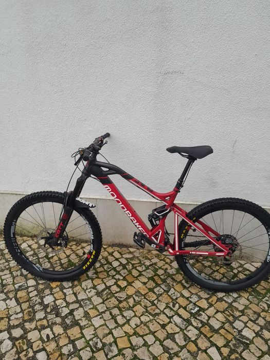 Bicicleta mondraker dune downhill