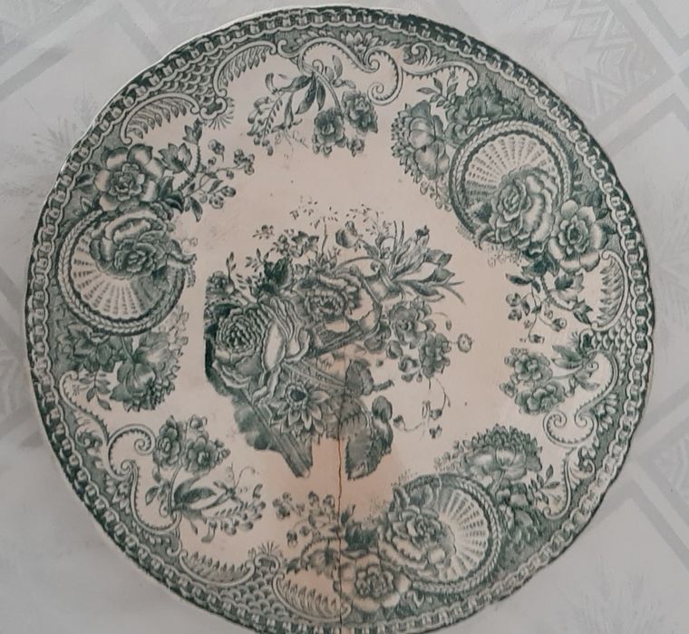 Pratos antigos - Loiça de Sacavém