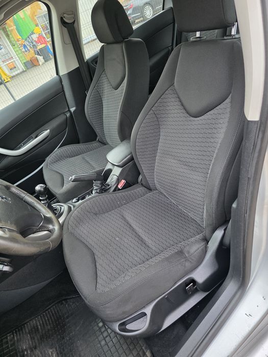 Peugeot 308 1,6HDi panorama klima alu