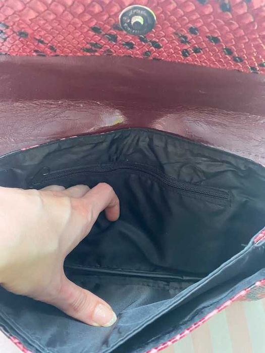 Mała bordowa torebka wężowa skórka panterka na łańcuszku