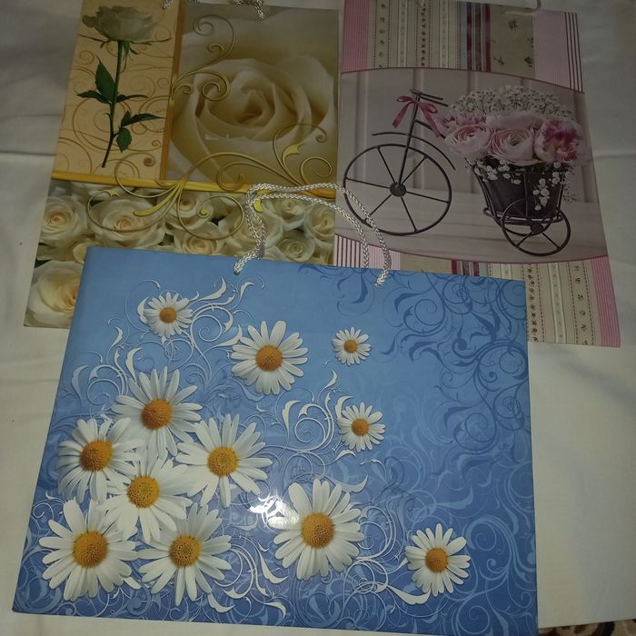 Пакеты подарочны 11 шт разные